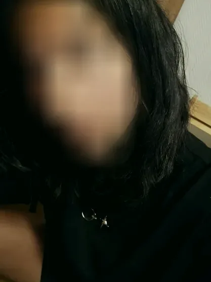Andrea, 31