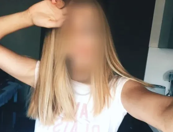 Anna, 28