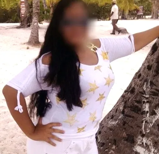 Claudia, 28