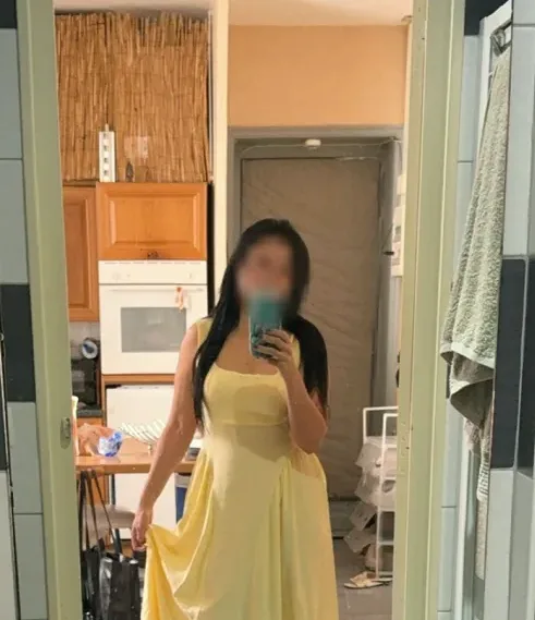 Emily, 32
