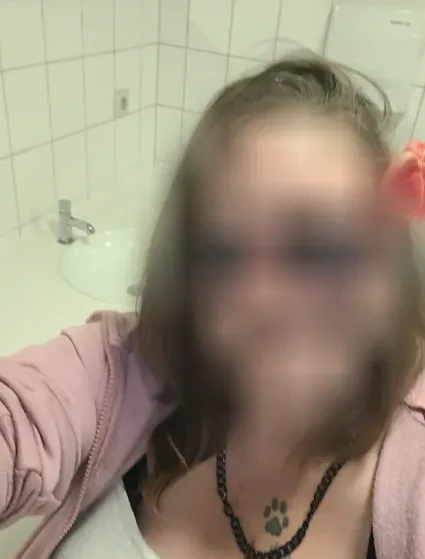 Janina, 33