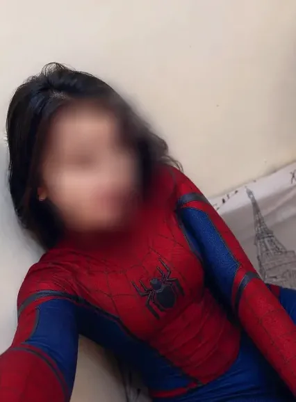 Janina, 25
