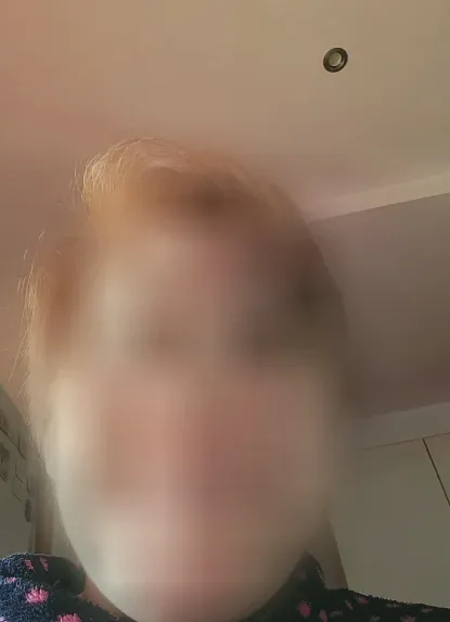 Lara, 38
