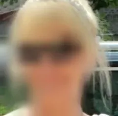 Larissa, 37