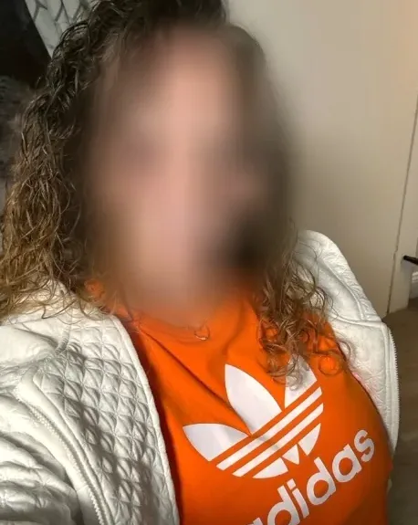 Laura, 39