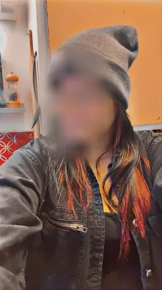 Luisa, 32