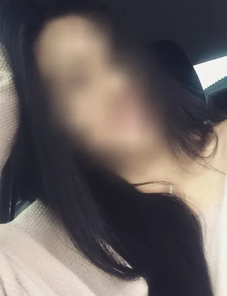 Melanie, 34