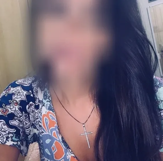 Melina, 38