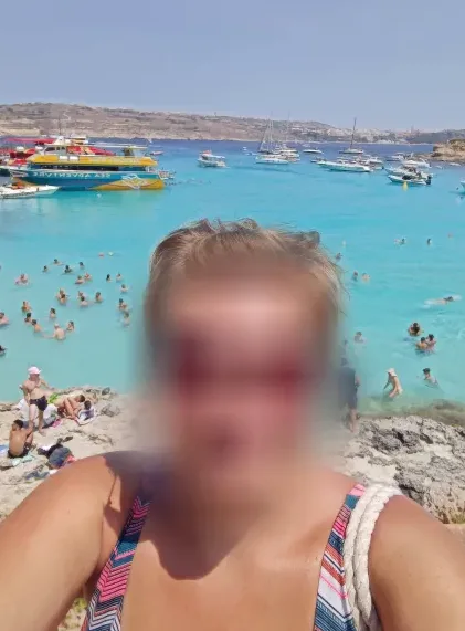 Nora, 40