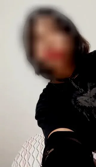 Pauline, 18