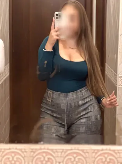 Pia, 24