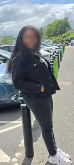 Vanessa, 33