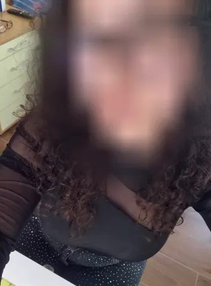 Yvonne, 24
